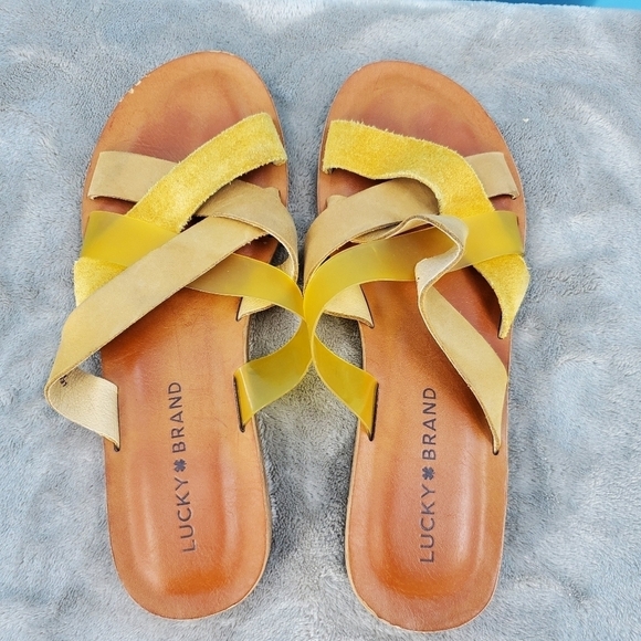 Lucky Brand yellow slides 5.5M - Picture 1 of 14